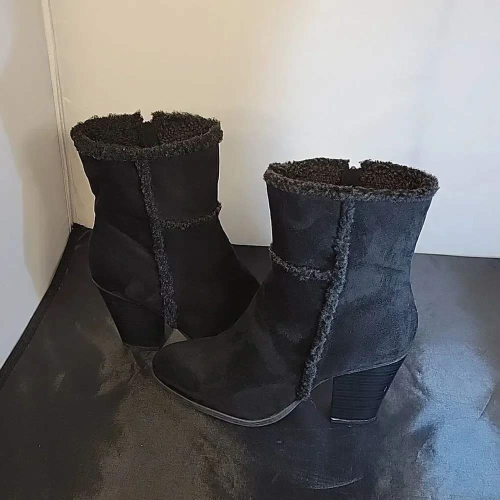 BRAND NEW SHOEDAZZLE NIKKIA ZIP CLOSURE SUEDE INSIDE FAUX FUR HIGH HEEL BOOT